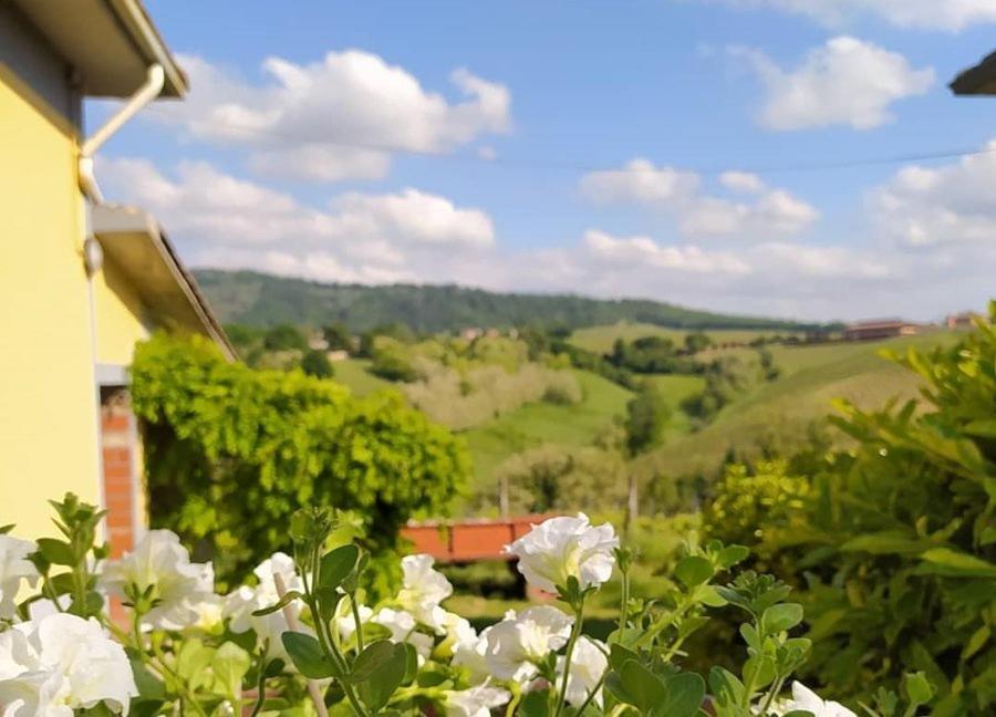 Cascina Angelina Villa Casteggio Exteriör bild